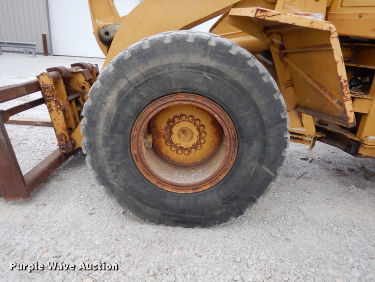 image for item EC9082 1996 Caterpillar 938F wheel loader