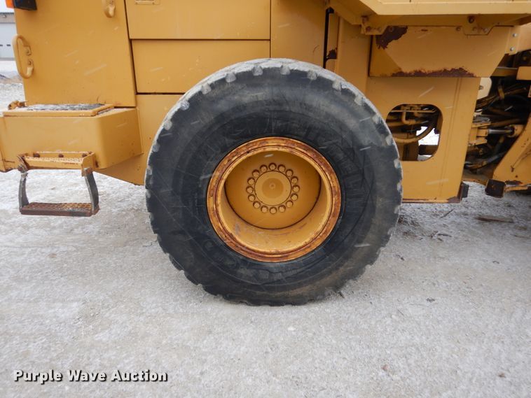 image for item EC9082 1996 Caterpillar 938F wheel loader