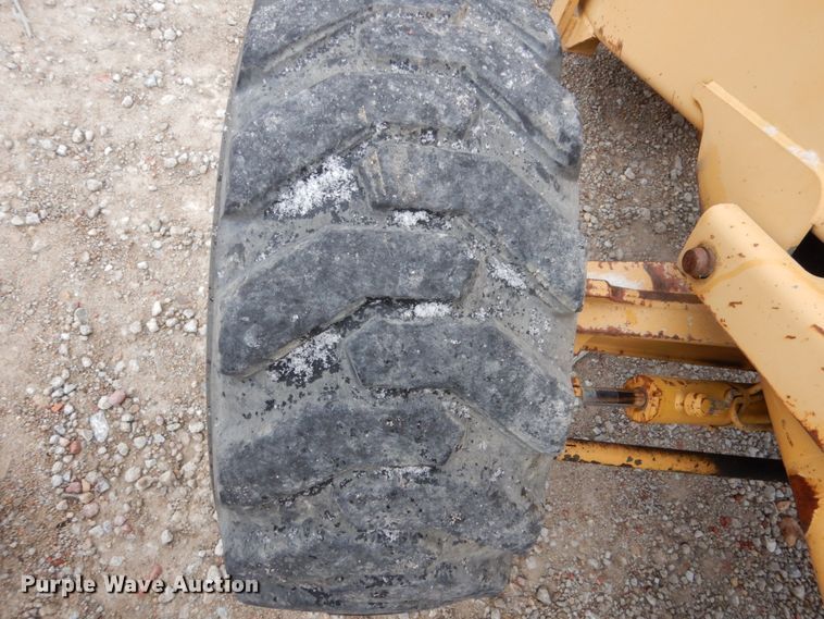 image for item EC9083 1995 Ford 555D backhoe