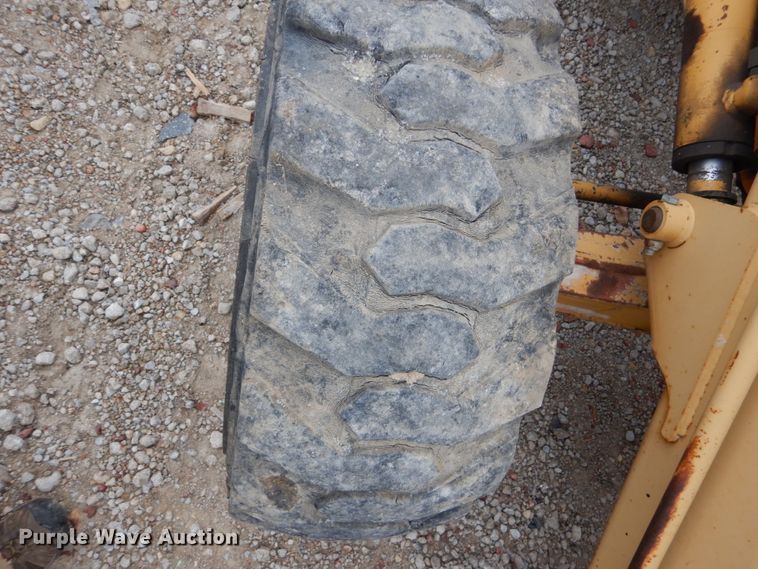 image for item EC9083 1995 Ford 555D backhoe