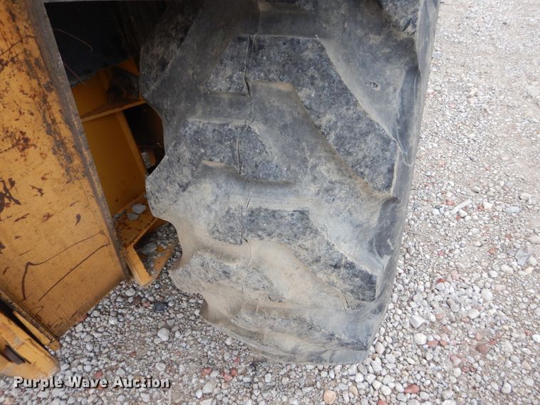 image for item EC9083 1995 Ford 555D backhoe