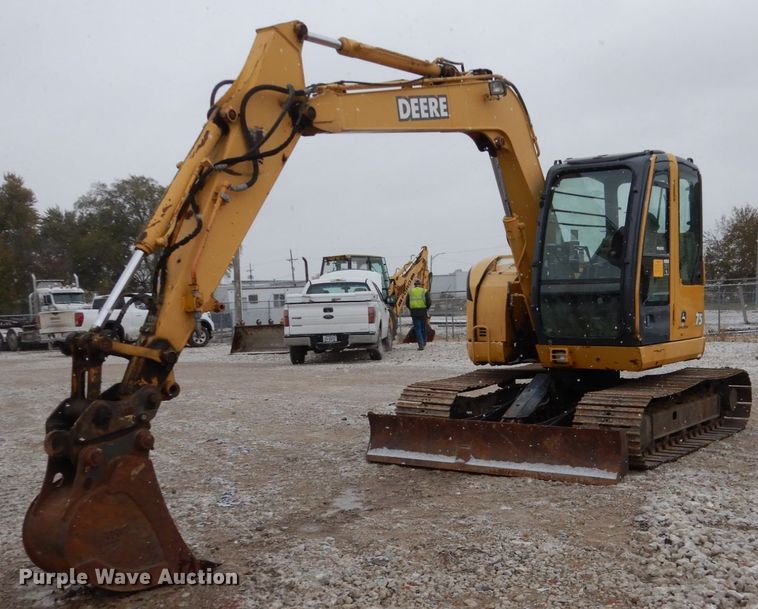 image for item EC9084 2006 John Deere 75C mini excavator