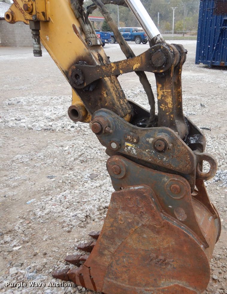 image for item EC9084 2006 John Deere 75C mini excavator