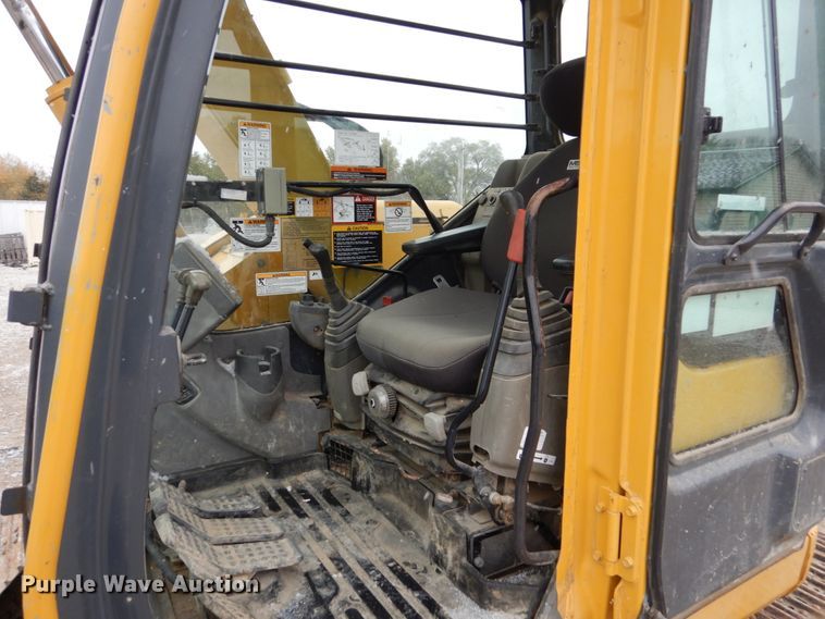 image for item EC9084 2006 John Deere 75C mini excavator
