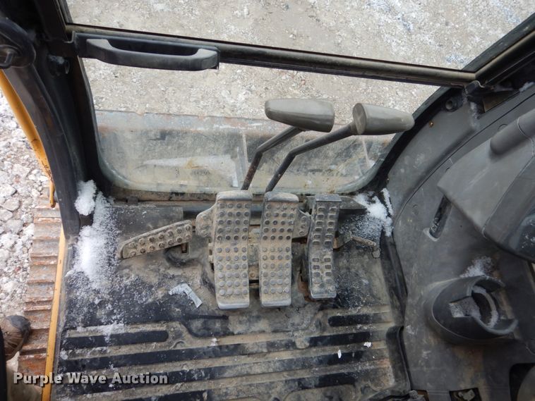 image for item EC9084 2006 John Deere 75C mini excavator