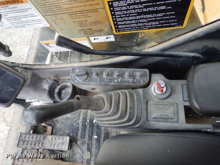 image for item EC9084 2006 John Deere 75C mini excavator