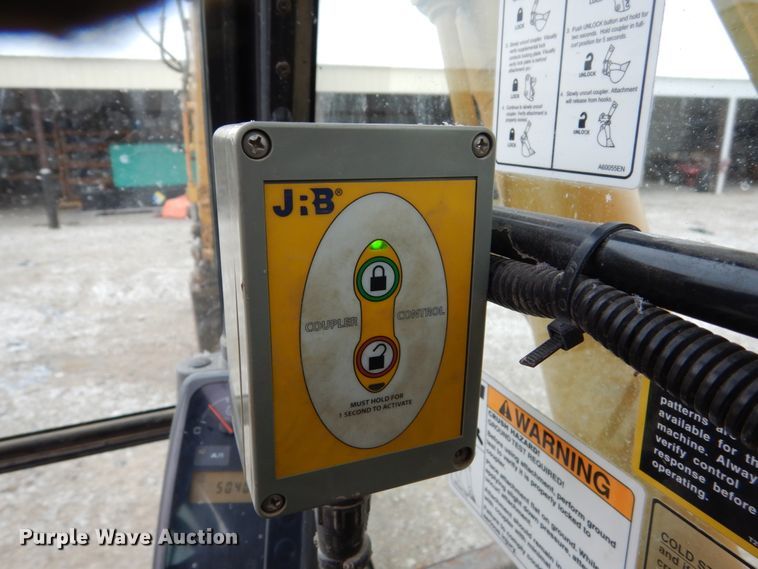 image for item EC9084 2006 John Deere 75C mini excavator