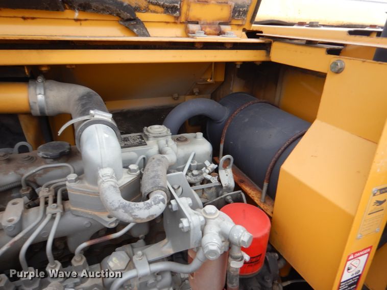 image for item EC9084 2006 John Deere 75C mini excavator