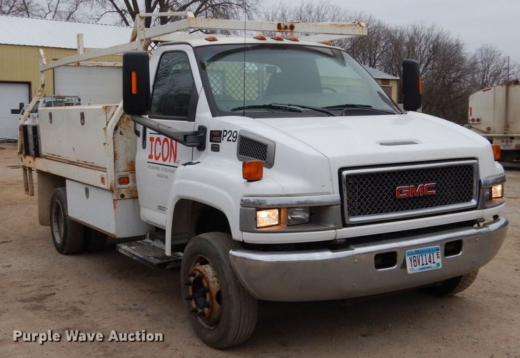 image for item EC9087 2006 GMC C4500 flatbed truck