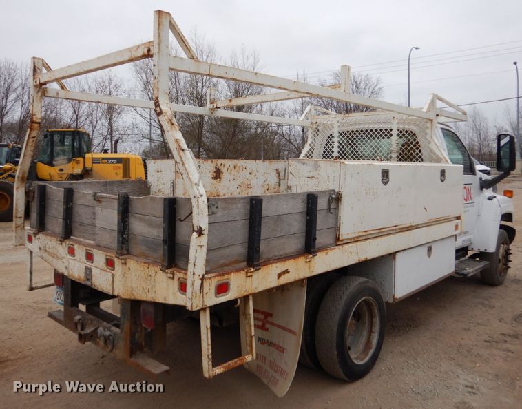 image for item EC9087 2006 GMC C4500 flatbed truck