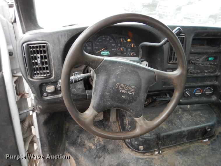 image for item EC9087 2006 GMC C4500 flatbed truck