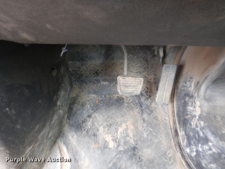 image for item EC9087 2006 GMC C4500 flatbed truck