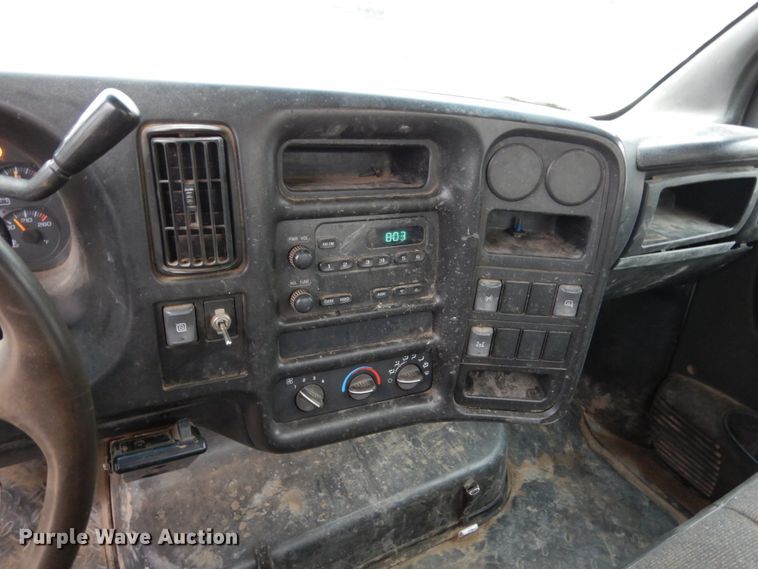 image for item EC9087 2006 GMC C4500 flatbed truck