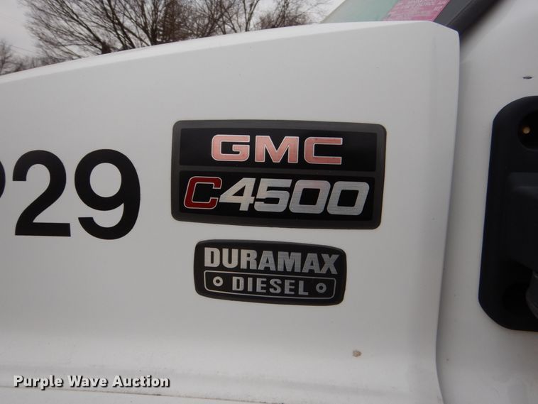 image for item EC9087 2006 GMC C4500 flatbed truck