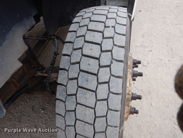 image for item EC9087 2006 GMC C4500 flatbed truck