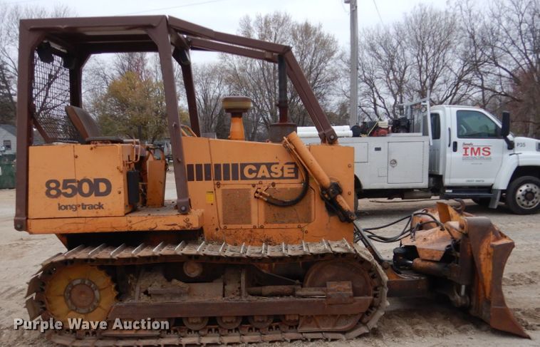 image for item EC9088 1988 Case 850D dozer
