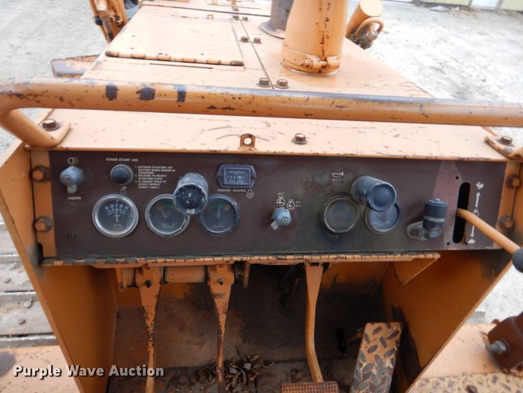 image for item EC9088 1988 Case 850D dozer