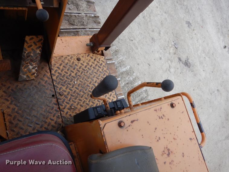 image for item EC9088 1988 Case 850D dozer