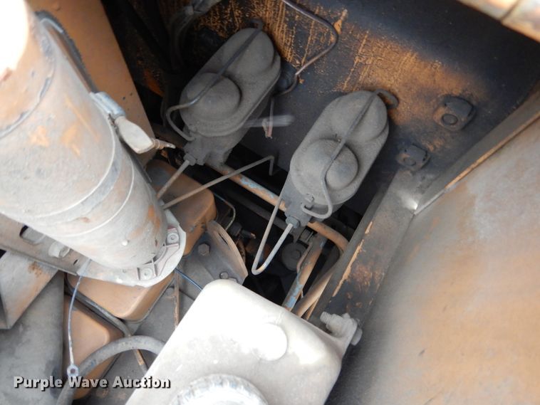 image for item EC9088 1988 Case 850D dozer