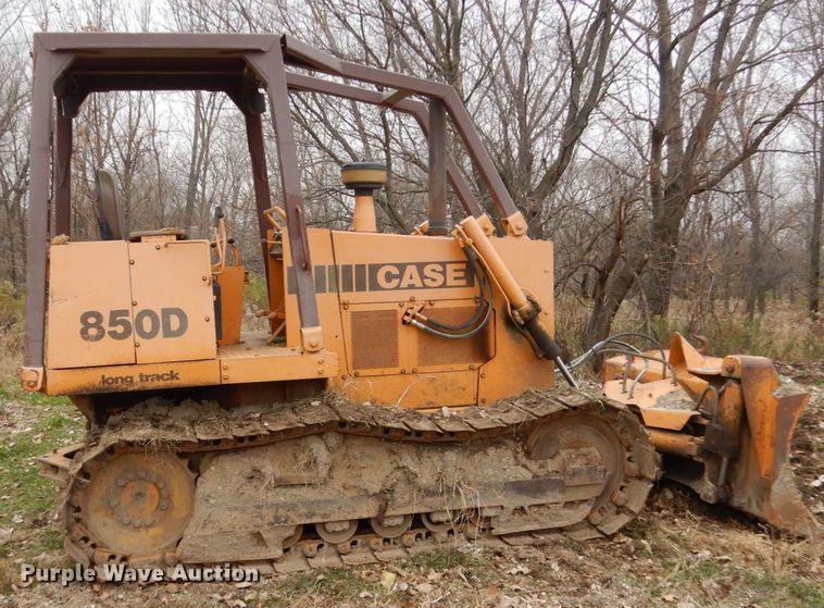 image for item EC9089 1991 Case 850D dozer