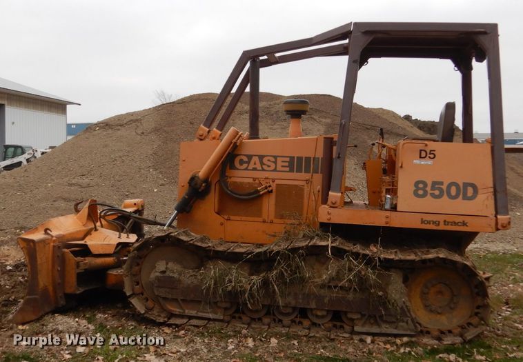 image for item EC9089 1991 Case 850D dozer