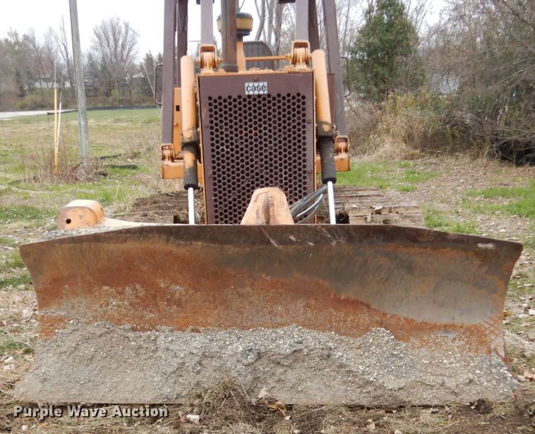 image for item EC9089 1991 Case 850D dozer