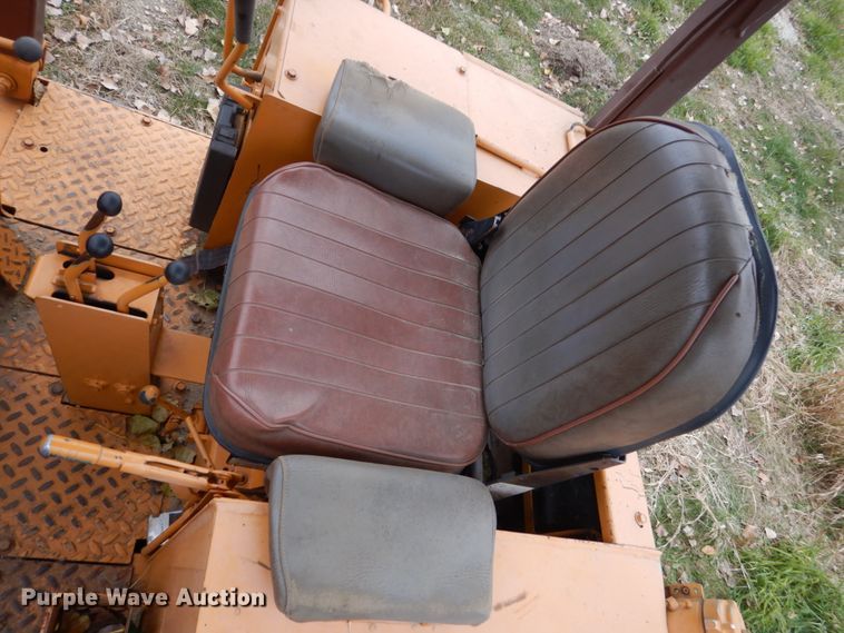 image for item EC9089 1991 Case 850D dozer