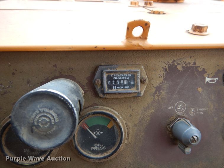 image for item EC9089 1991 Case 850D dozer