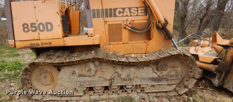 image for item EC9089 1991 Case 850D dozer