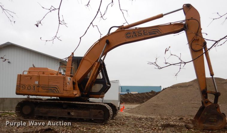 image for item EC9090 1994 Case 9010 excavator