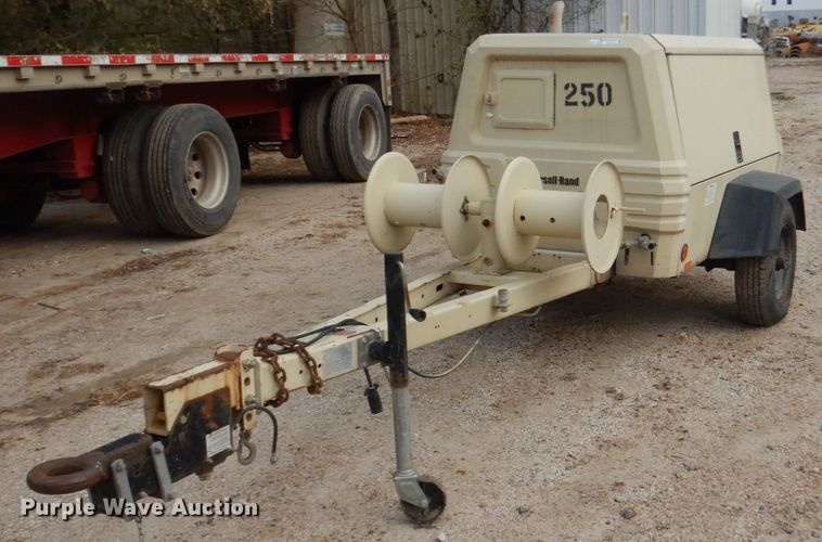 image for item EC9113 2005 Ingersoll Rand P250WJD air compressor