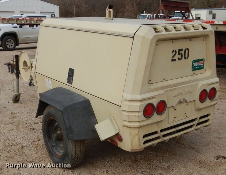 image for item EC9113 2005 Ingersoll Rand P250WJD air compressor