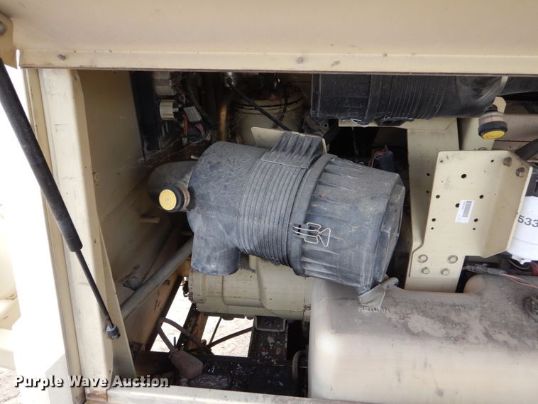 image for item EC9113 2005 Ingersoll Rand P250WJD air compressor