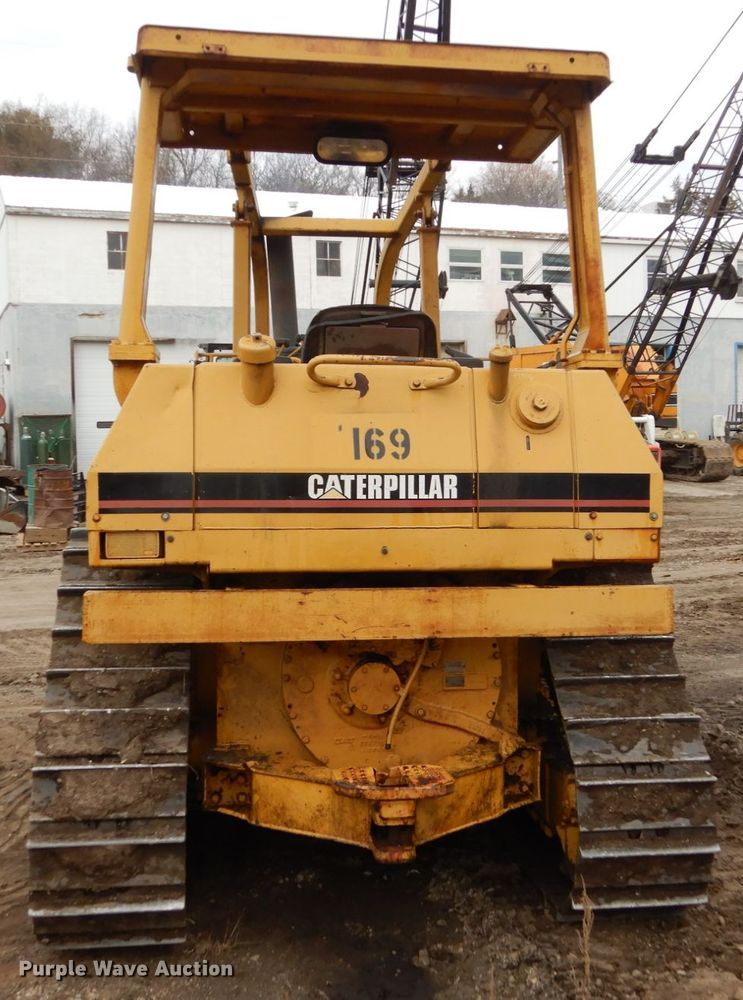 image for item EC9114 1987 Caterpillar D4H dozer