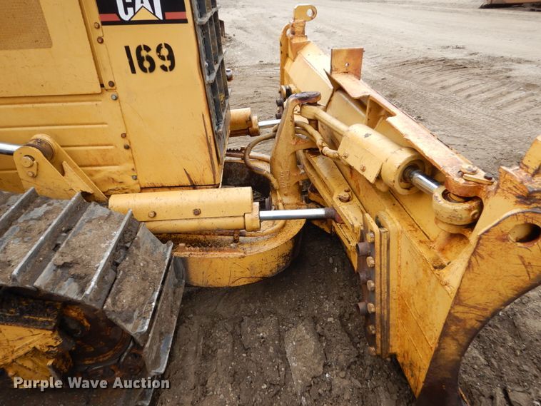image for item EC9114 1987 Caterpillar D4H dozer