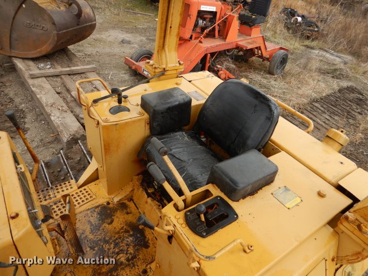 image for item EC9114 1987 Caterpillar D4H dozer