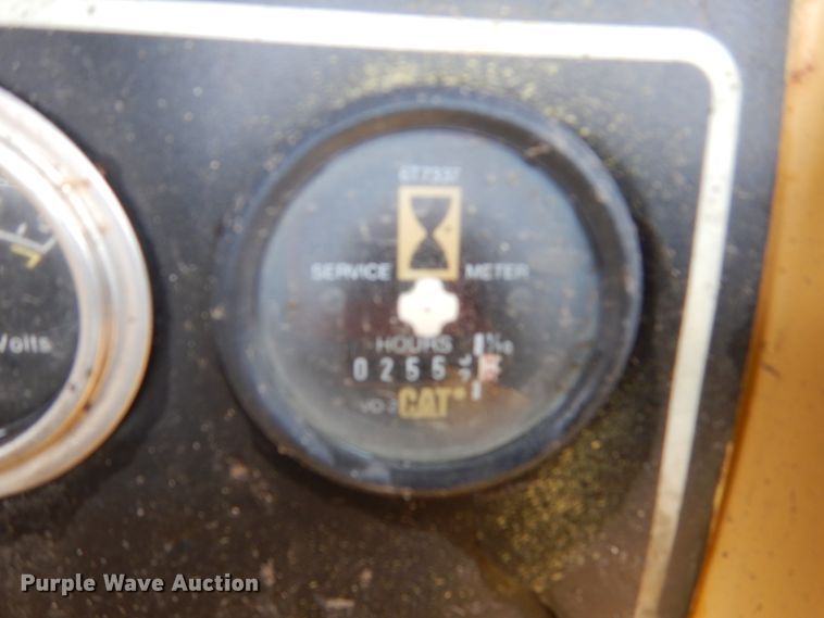 image for item EC9114 1987 Caterpillar D4H dozer