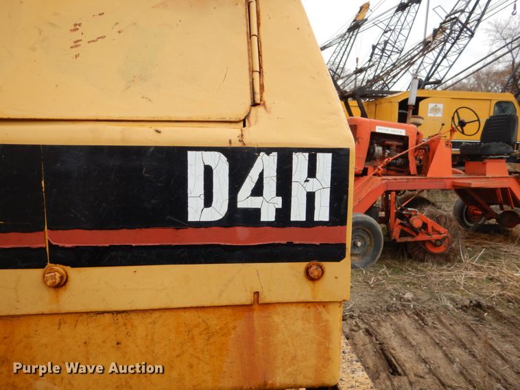 image for item EC9114 1987 Caterpillar D4H dozer