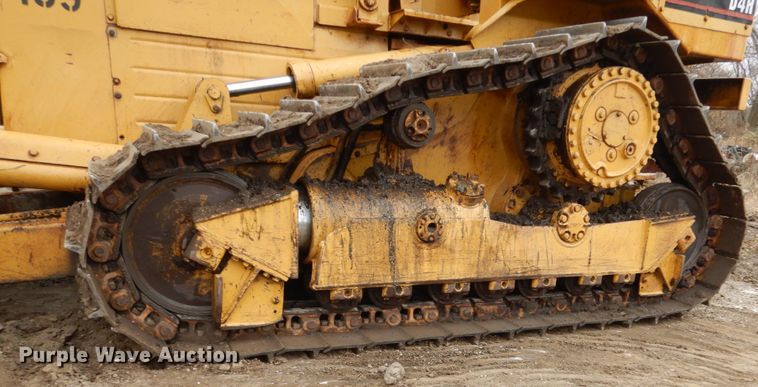 image for item EC9114 1987 Caterpillar D4H dozer