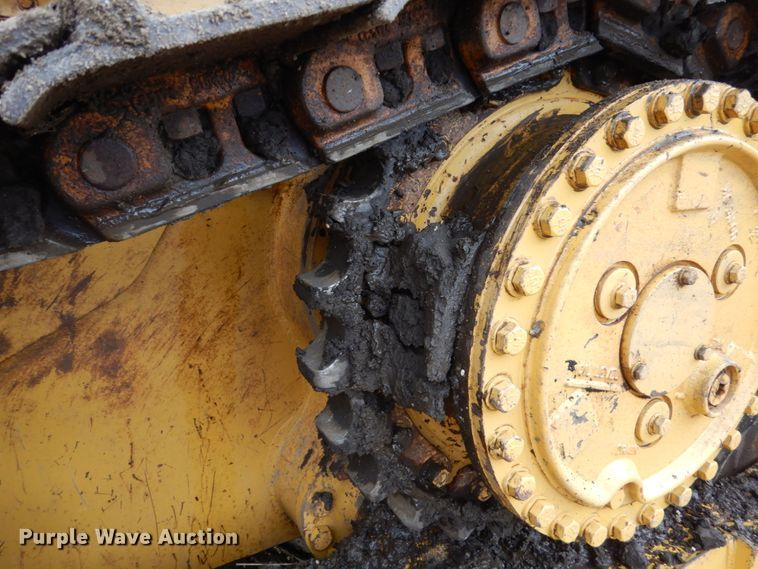 image for item EC9114 1987 Caterpillar D4H dozer