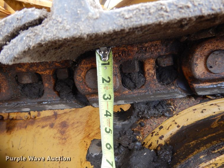 image for item EC9114 1987 Caterpillar D4H dozer