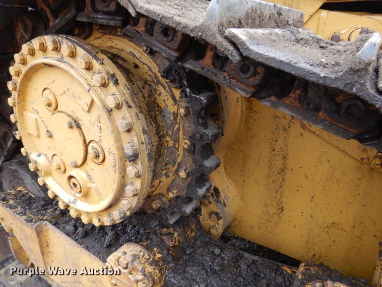 image for item EC9114 1987 Caterpillar D4H dozer