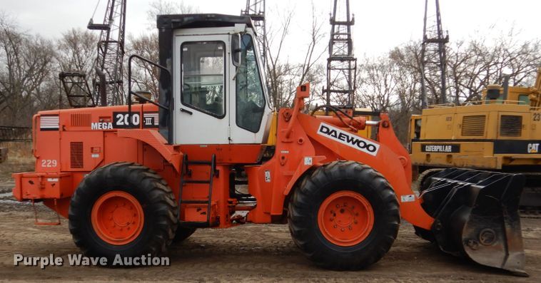 image for item EC9115 1994 Daewoo Mega 200 wheel loader