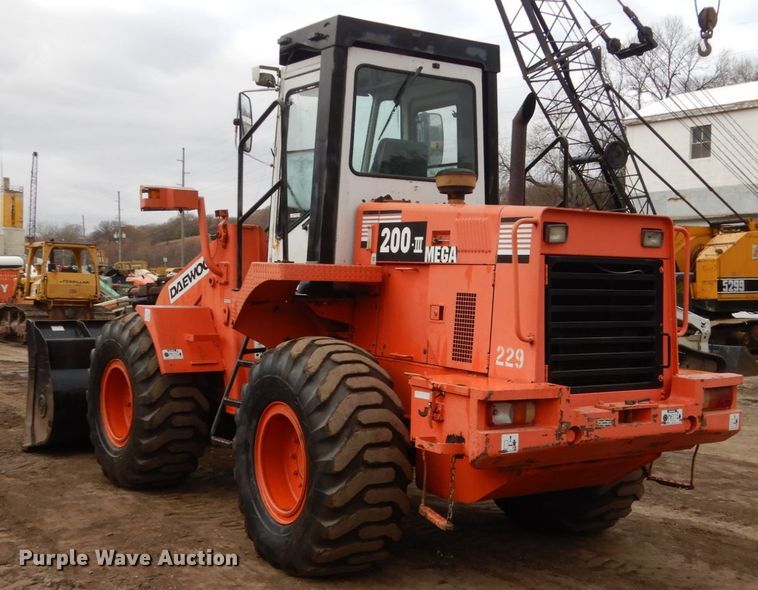 image for item EC9115 1994 Daewoo Mega 200 wheel loader