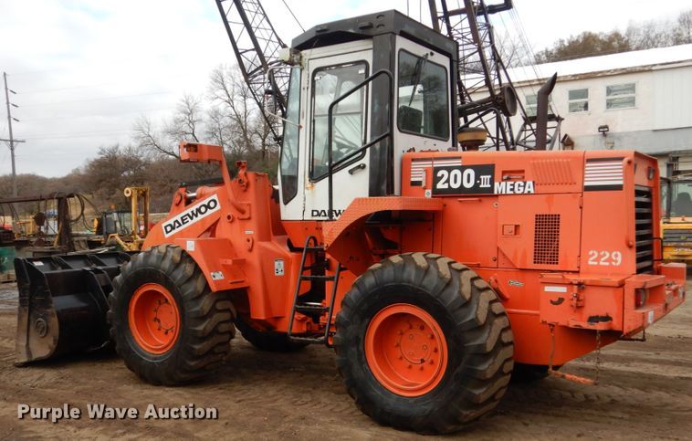 image for item EC9115 1994 Daewoo Mega 200 wheel loader