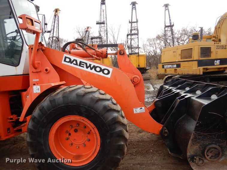 image for item EC9115 1994 Daewoo Mega 200 wheel loader