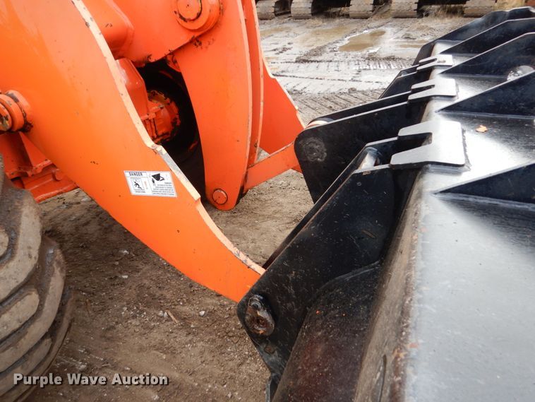 image for item EC9115 1994 Daewoo Mega 200 wheel loader