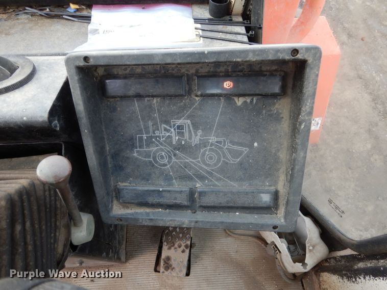 image for item EC9115 1994 Daewoo Mega 200 wheel loader