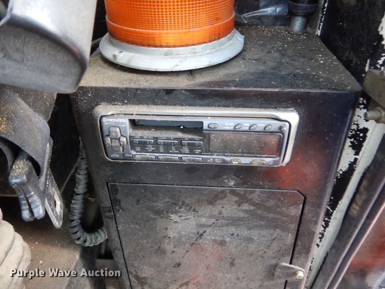 image for item EC9115 1994 Daewoo Mega 200 wheel loader