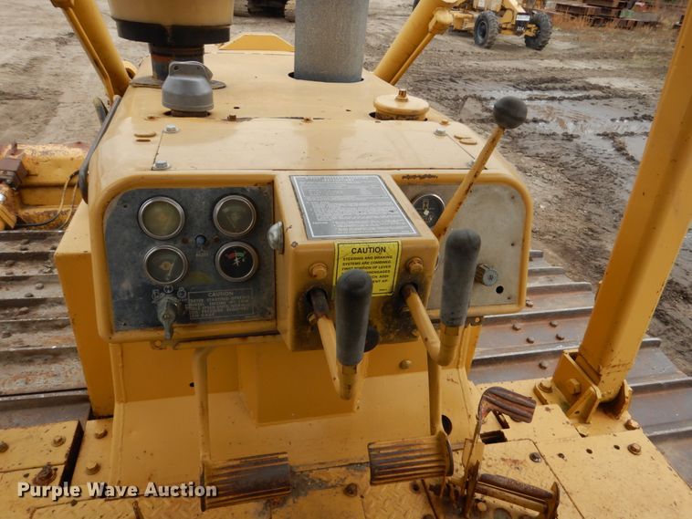image for item EC9116 1979 Caterpillar D6D dozer